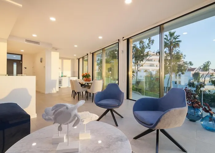 200M² New Villa B With Private, Heated Pool And Amazing Ocean View.