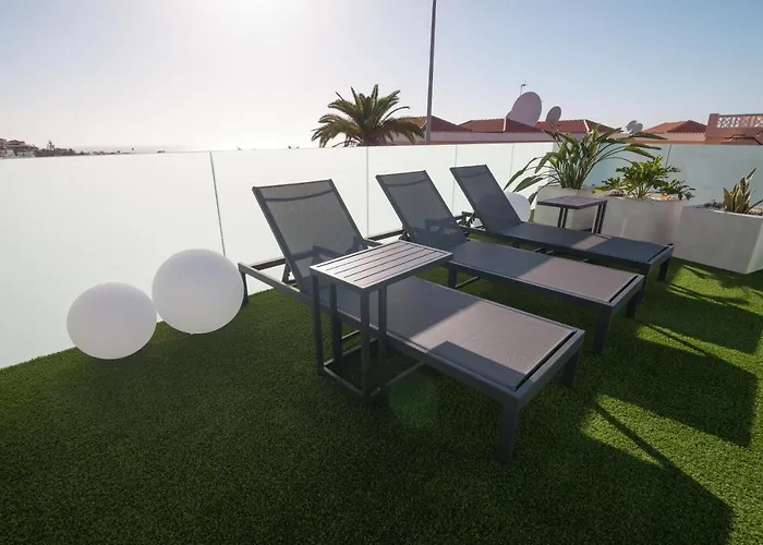 200M² New Villa B With Private, Heated Pool And Amazing Ocean View.