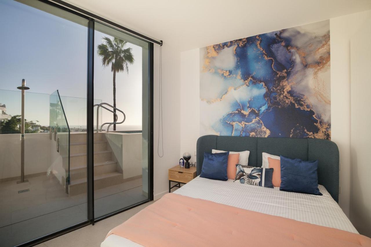 200m² New B With Private, Heated Pool And Amazing Ocean View.