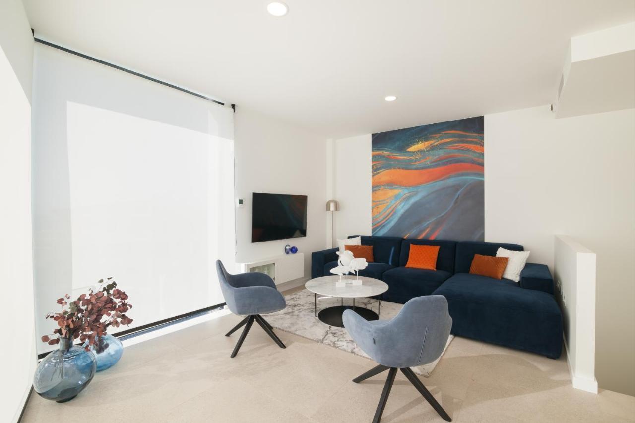 200m² New B With Private, Heated Pool And Amazing Ocean View. *