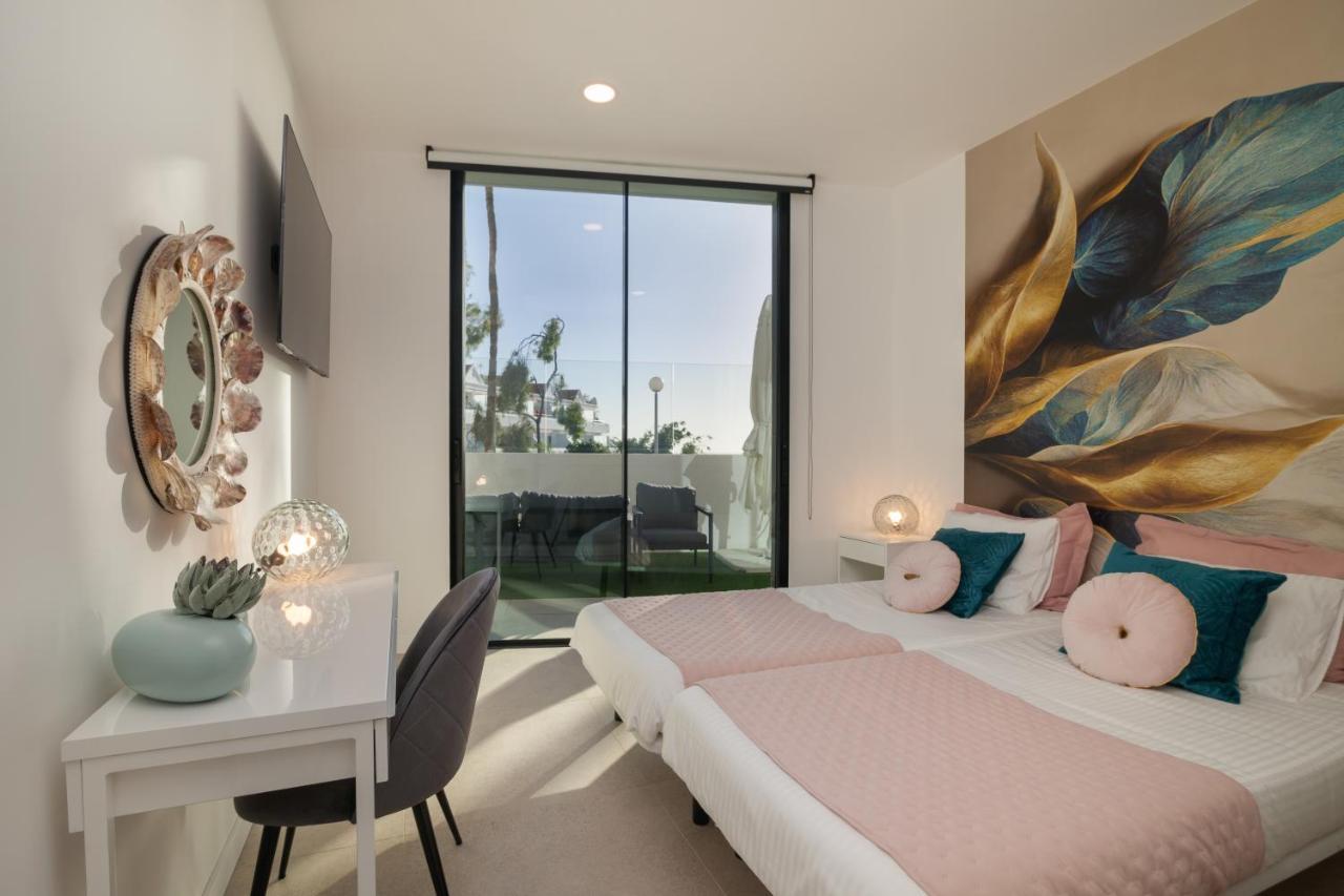 200m² New B With Private, Heated Pool And Amazing Ocean View. Villa